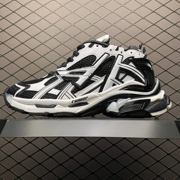 Balenciaga Runner Neon Green White Sneakers Chunky Sneakers - 6