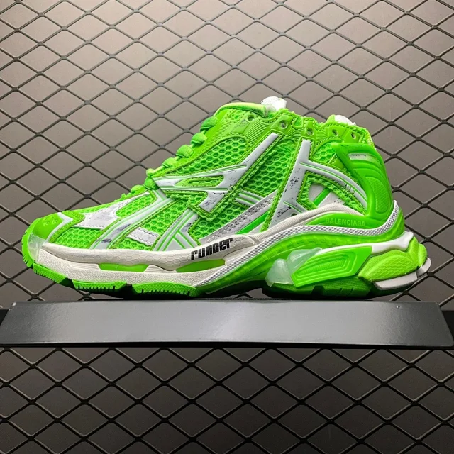 Balenciaga Sneakers Runner product detail image 17