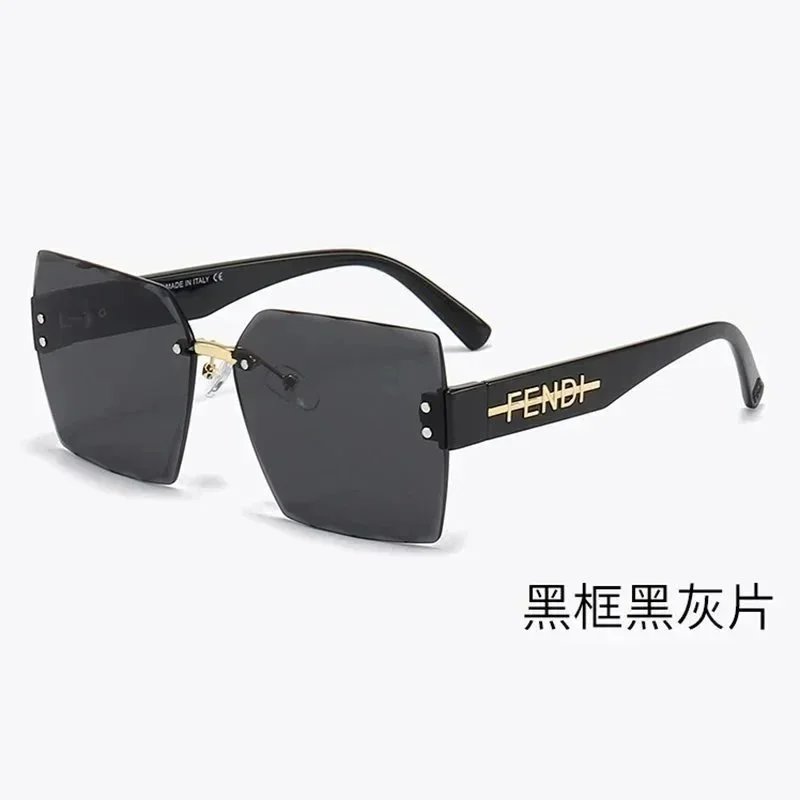 FENDI Square Frame Sunglasses 