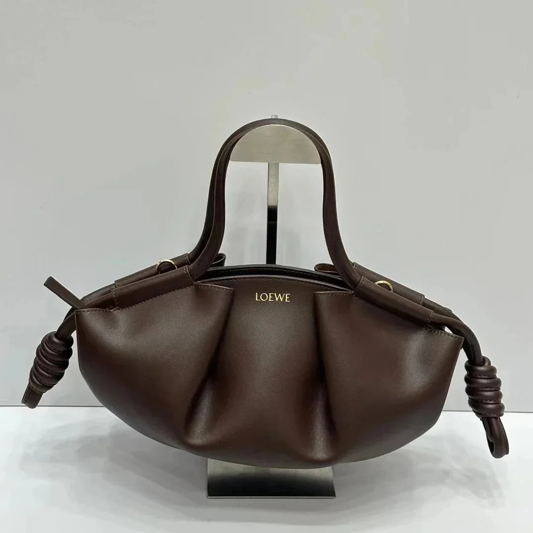 33×1 1×7cm