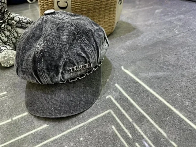 Miu Hats Logo Baseball Cap product detail image 1
