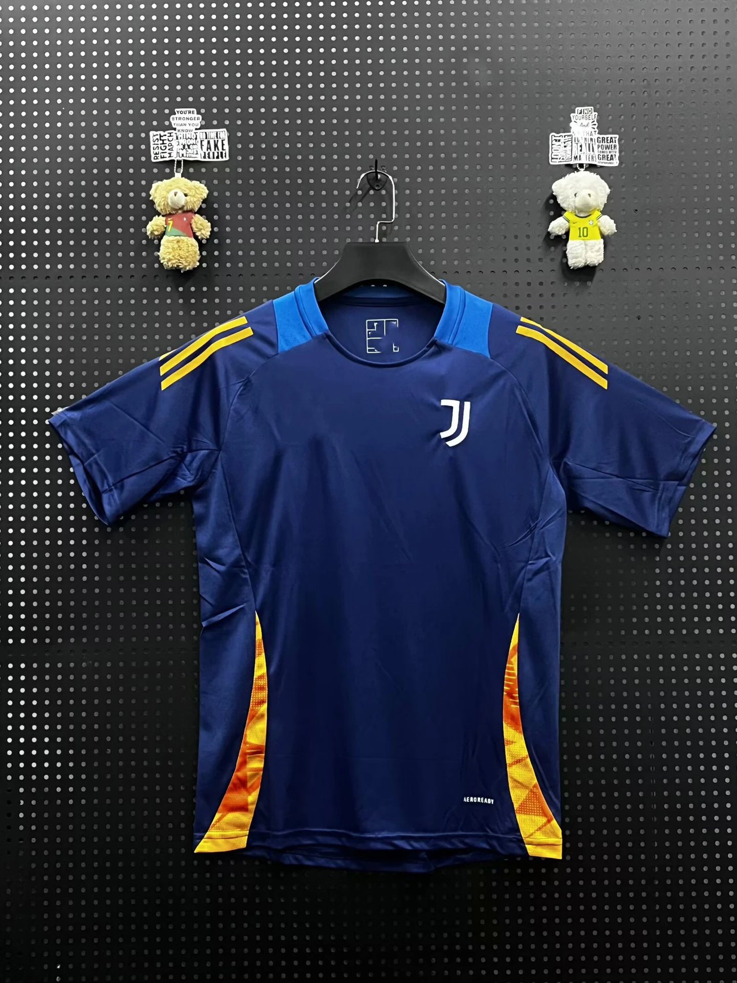 2526 Juve pre-match training kit