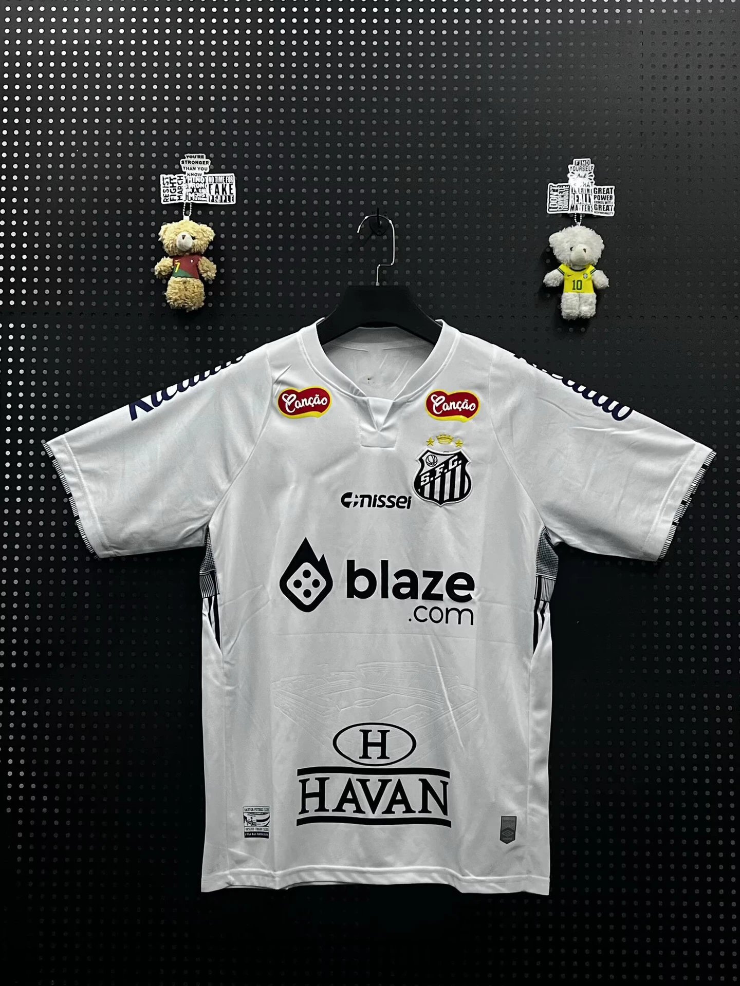 Milky white 2526 Santos main full advertisement