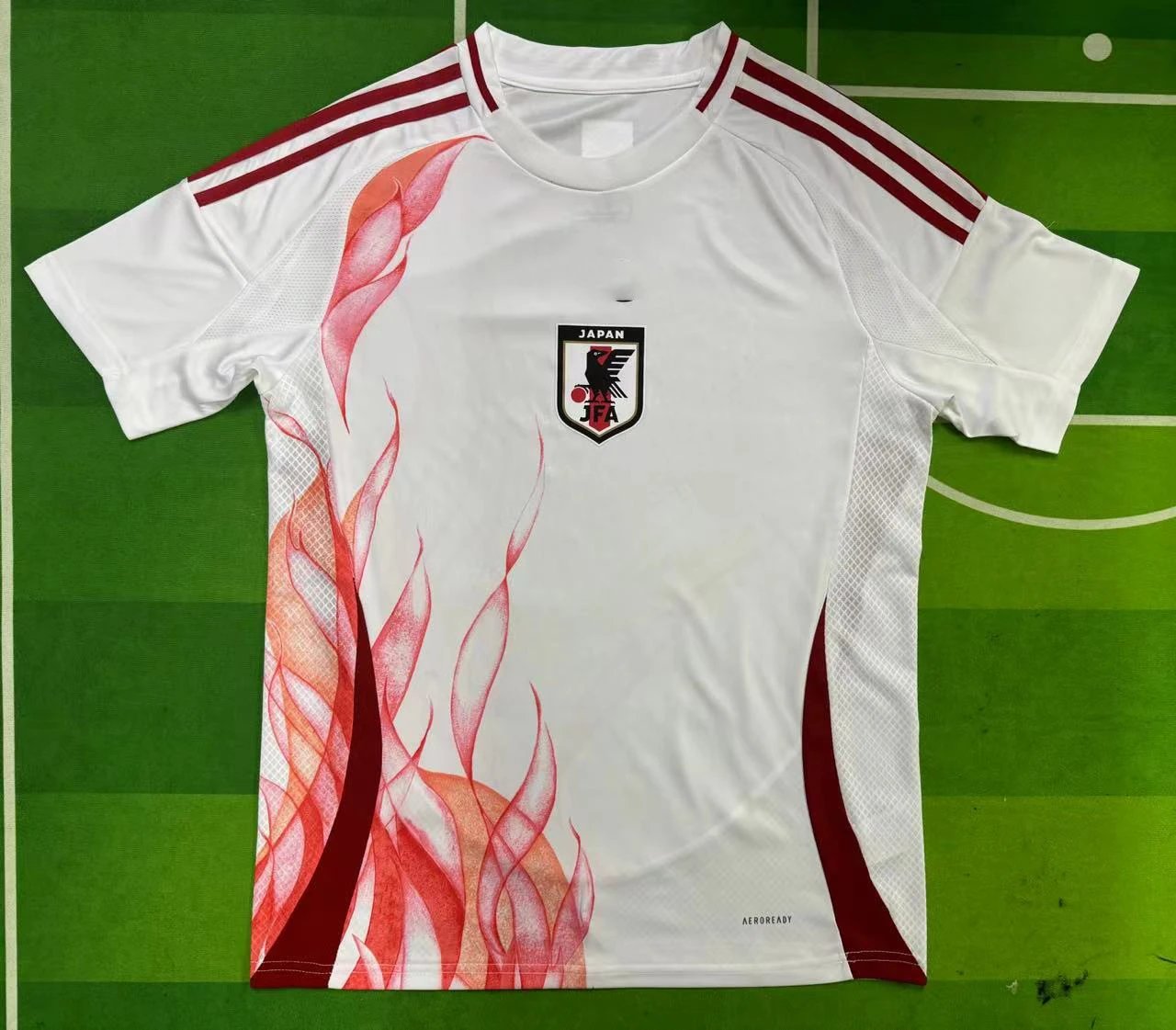 24-25 White Japan