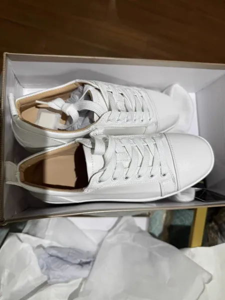 Design Minimalist Low-Top White Leather Sneakers - 1