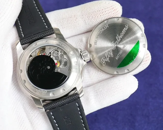 Blancpain Watches Fifty Fathoms Diver Watch product detail image 14