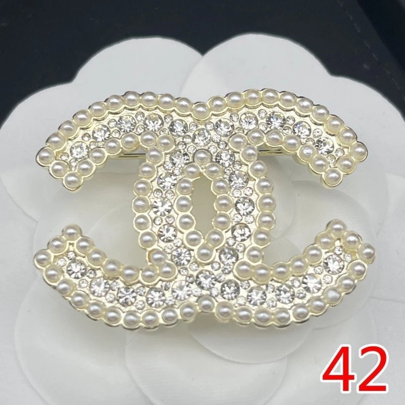 Chanel Vintage Style Interlocking CC Logo Brooch with Pearls and Crystals