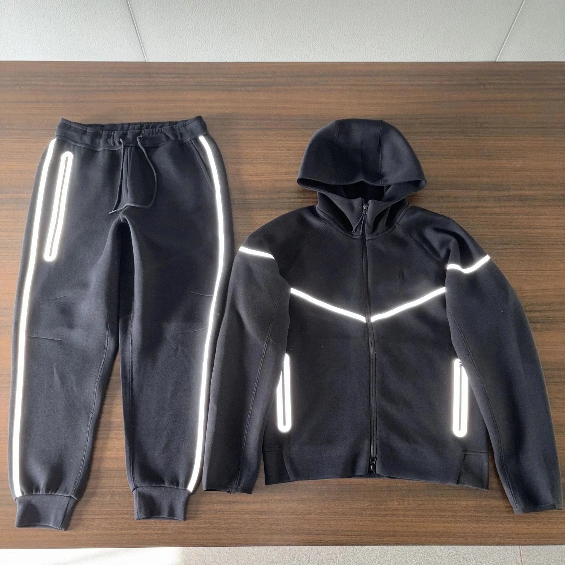 Reflective tape set