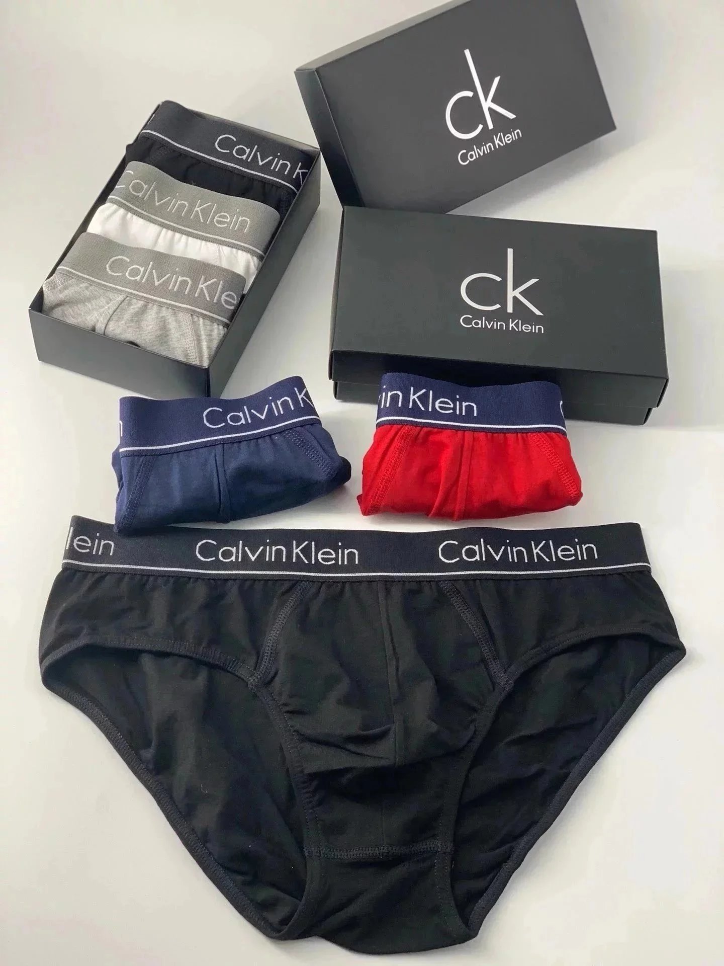 Calvin Klein Underwear Boxer Briefs — 05