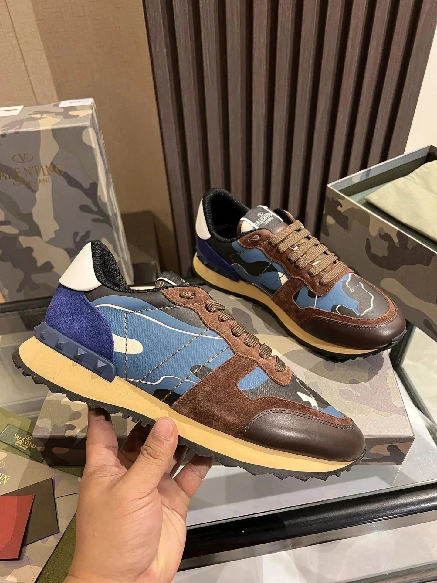 Valentino Rockrunner