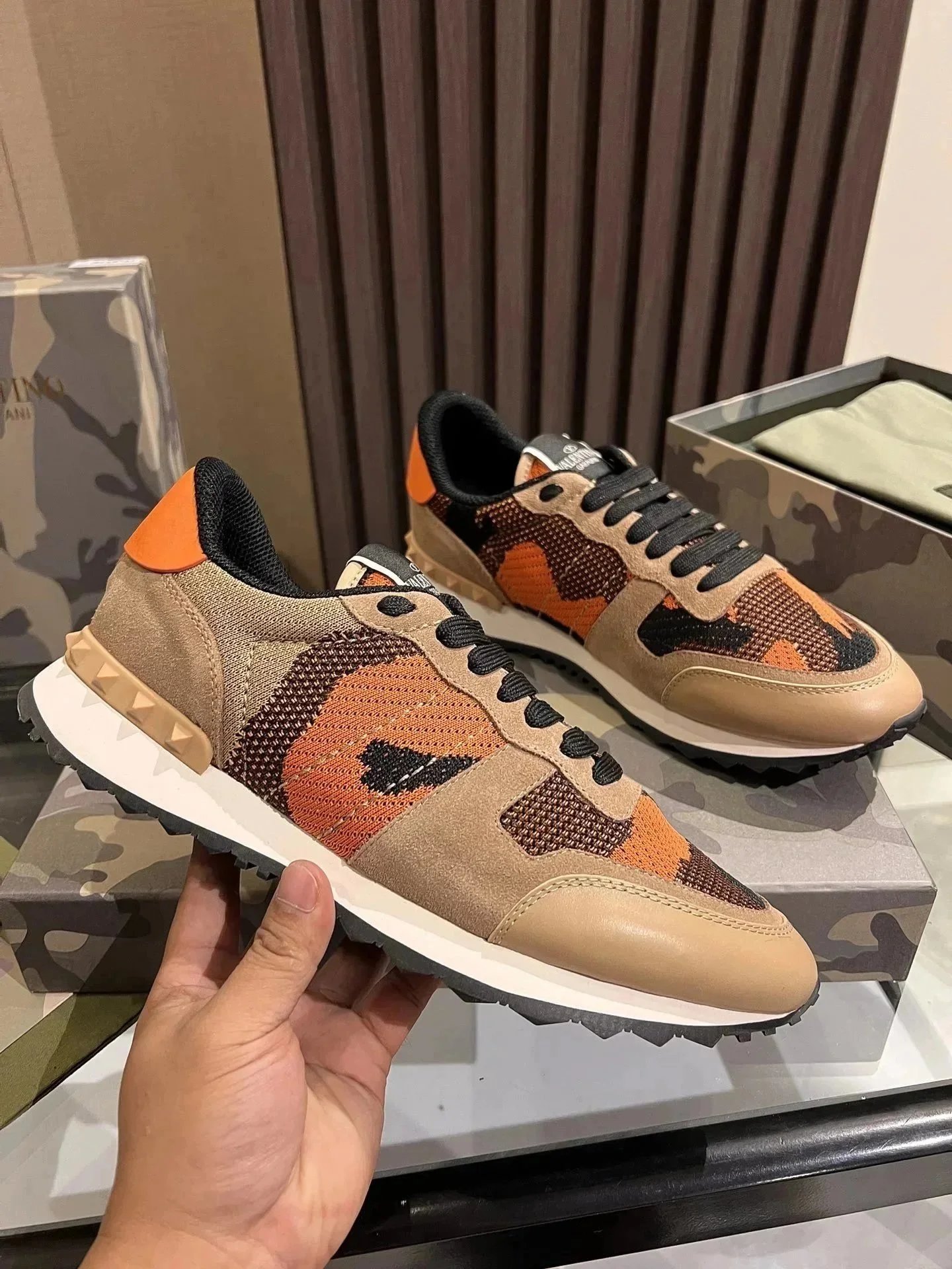 Valentino Rockrunner