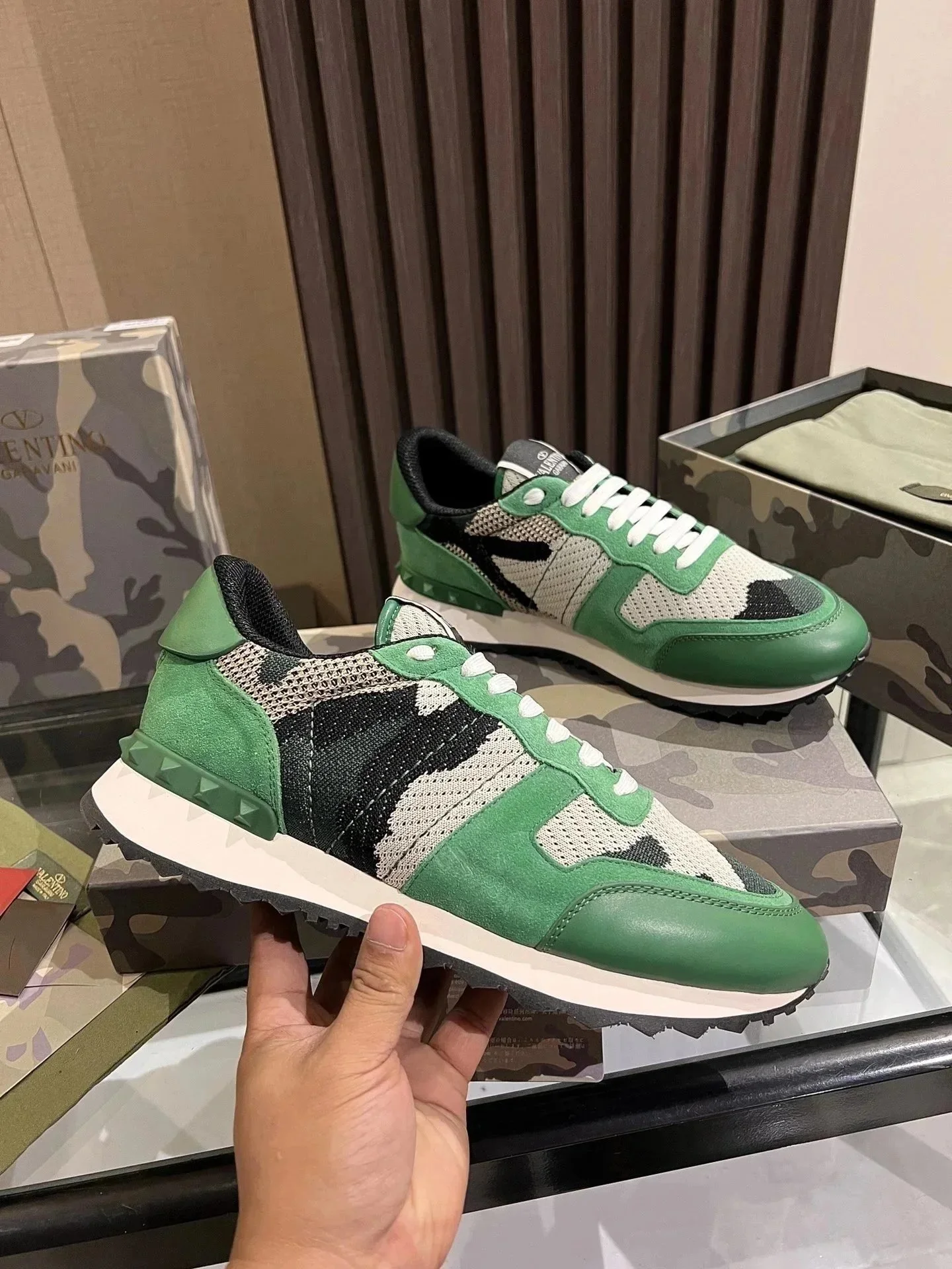 Valentino Rockrunner