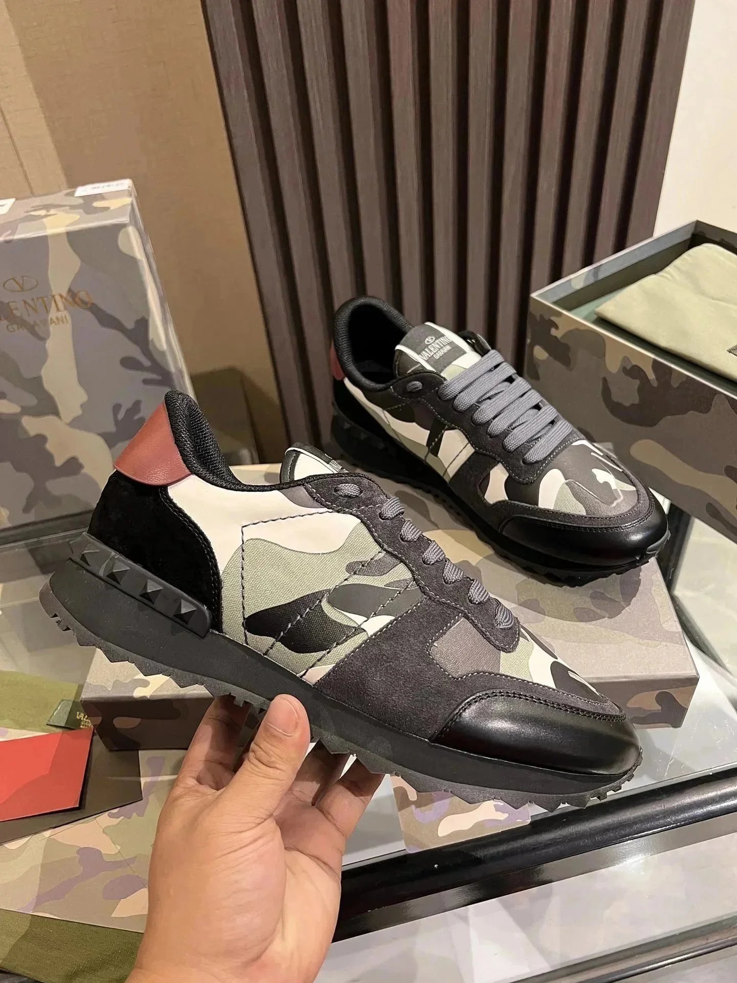 Valentino Rockrunner