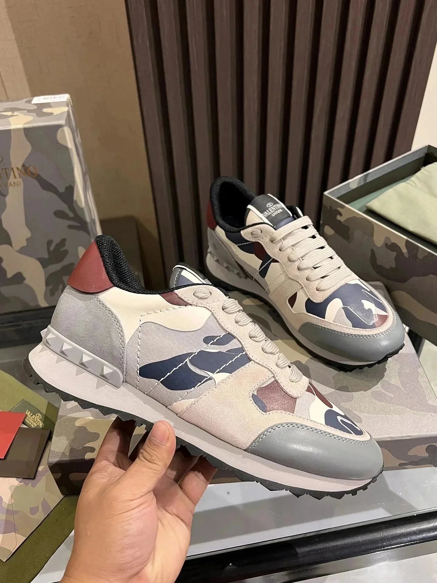 Valentino Rockrunner