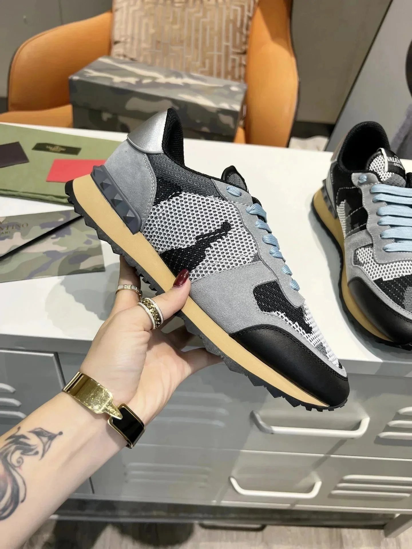 Valentino Rock Runne