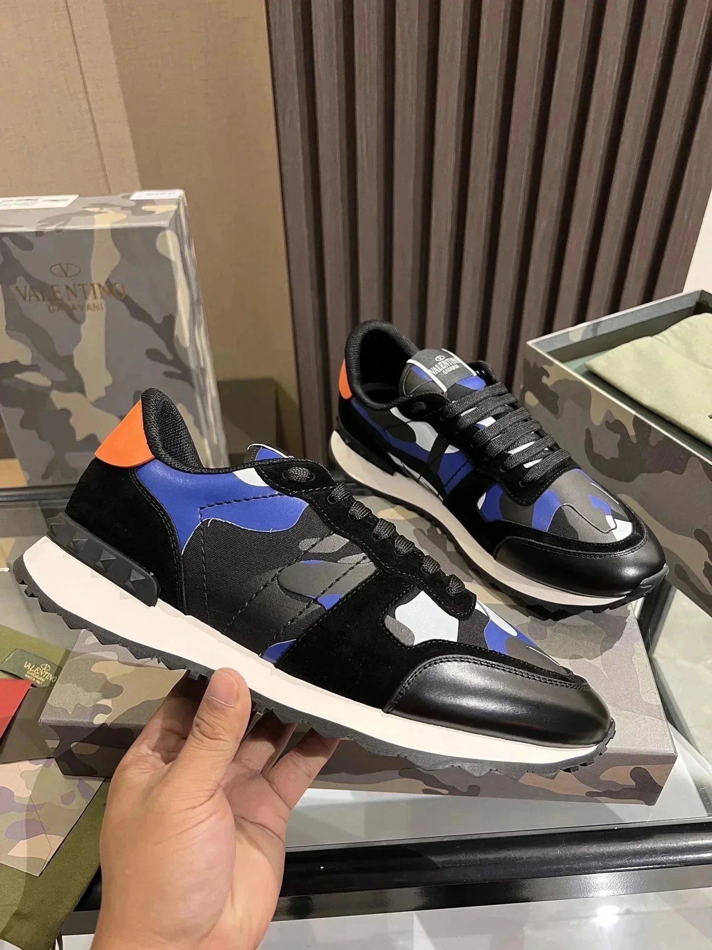 Valentino Rockrunner