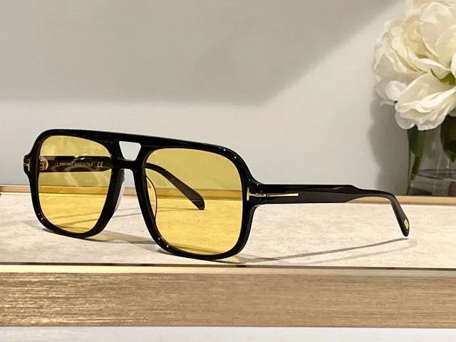 Tom Ford Eyewear Square aviator sunglasses with brow bar and T-logo temples product detail image 9