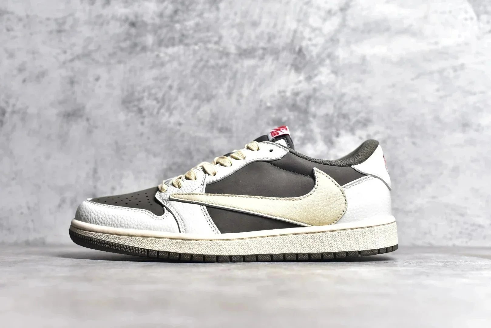 Youth Sports Shoes photo 4
