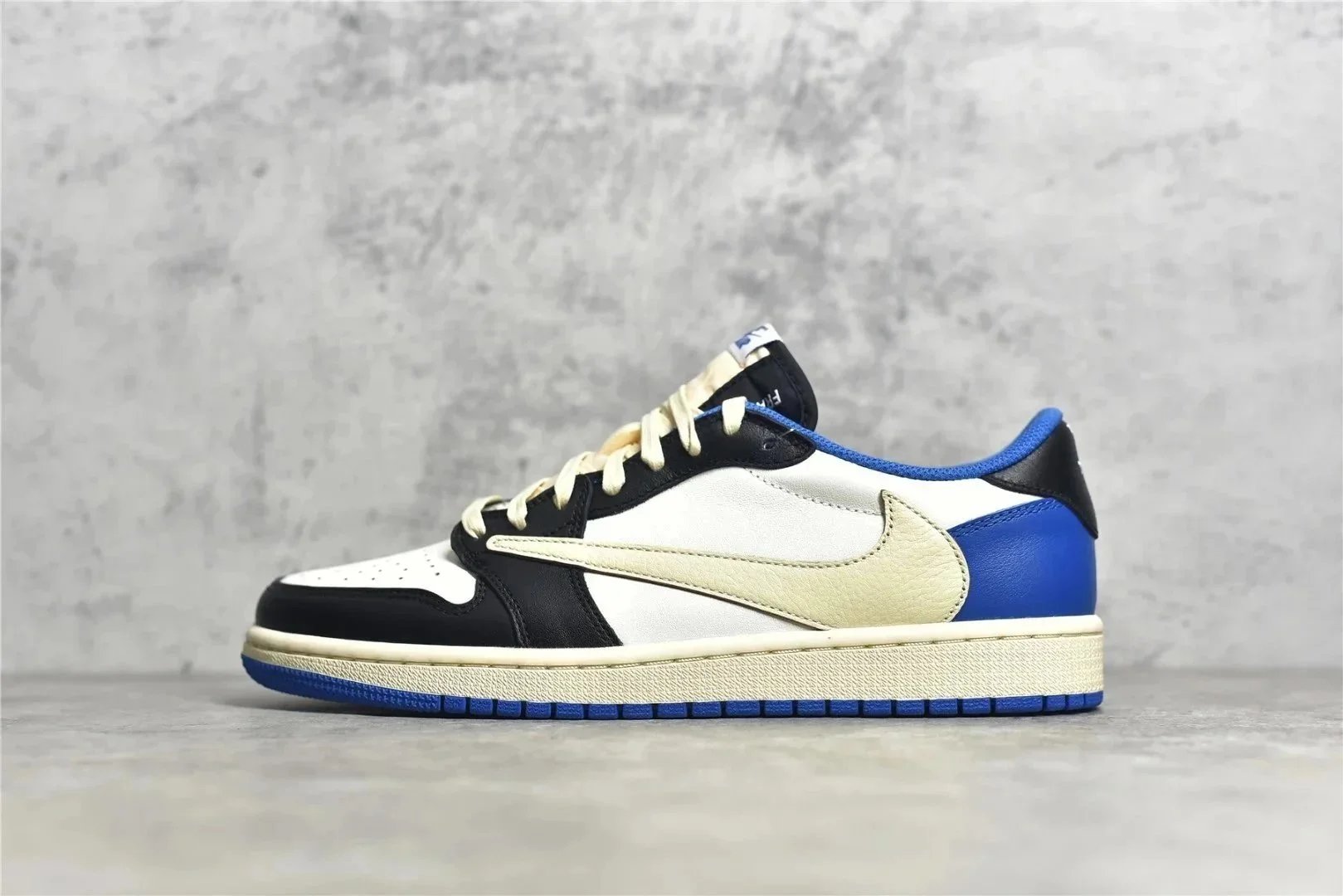 Youth Sports Shoes photo 3