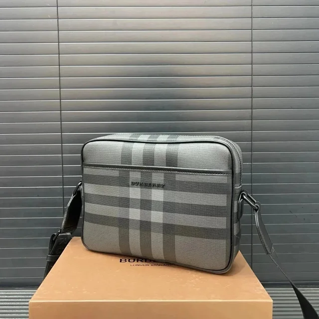 Burberry Crossbody Bags Logo-Strap Check Bag product detail image 5