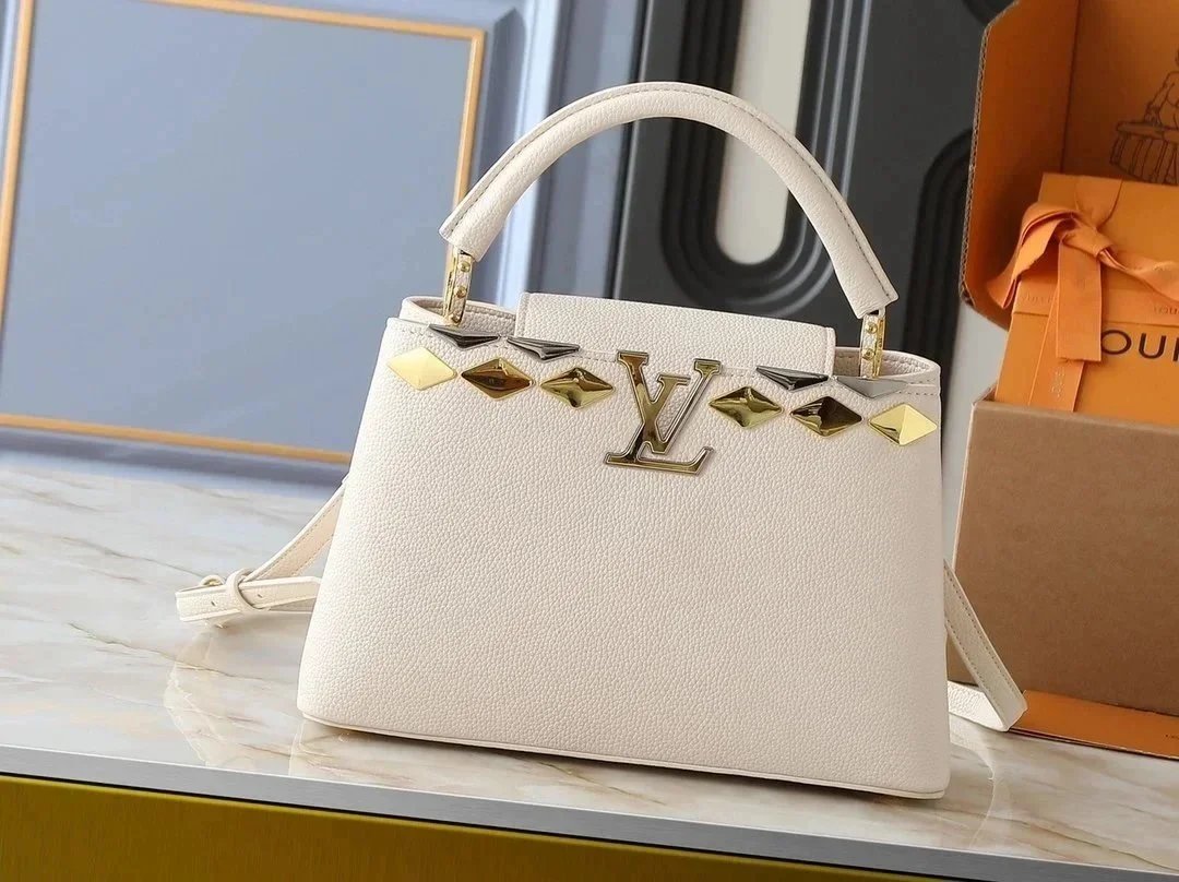 31.05 x 20.0 x 11.0.