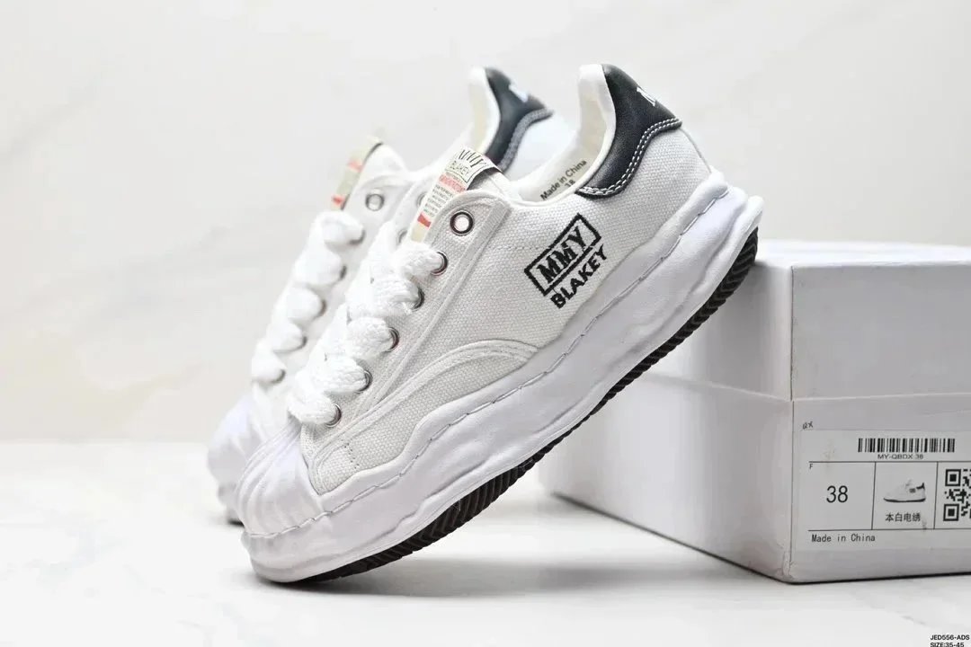 UNNY BAND Black White Casual Sneakers
