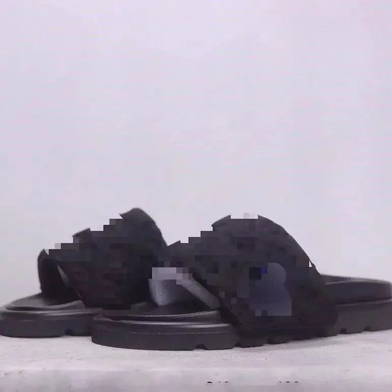 Design Polka Dot Fuzzy Slide Sandals Slippers product detail 2 in Litbuy spreadsheet finds