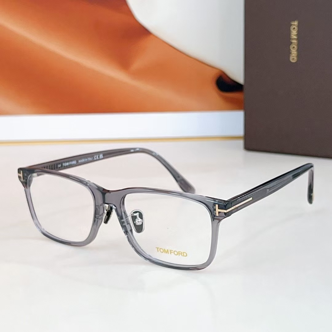 Tom Ford Eyewear Square aviator sunglasses with brow bar and T-logo temples — 36