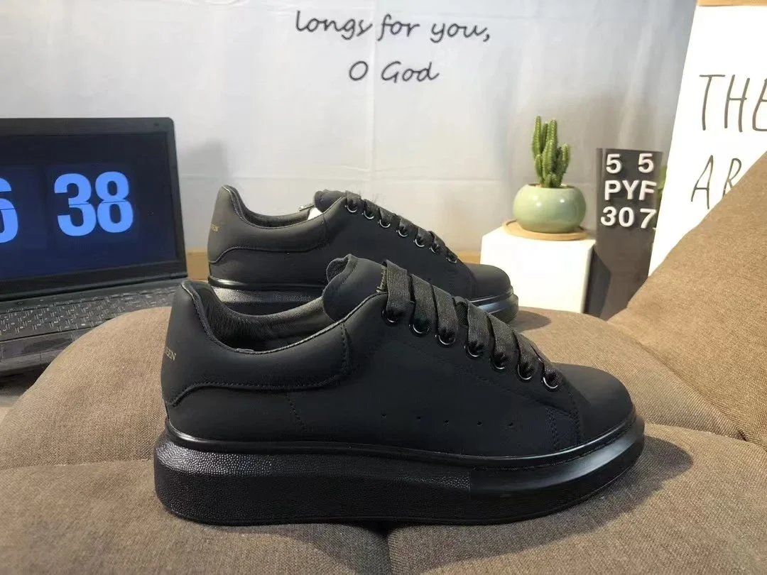 Alexander McQueen Alexander McQueen Triple Black Sneakers Black