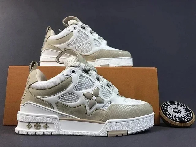 Louis Vuitton Sneakers Mesh Low-Top with Floral Monogram Motif product detail image 4