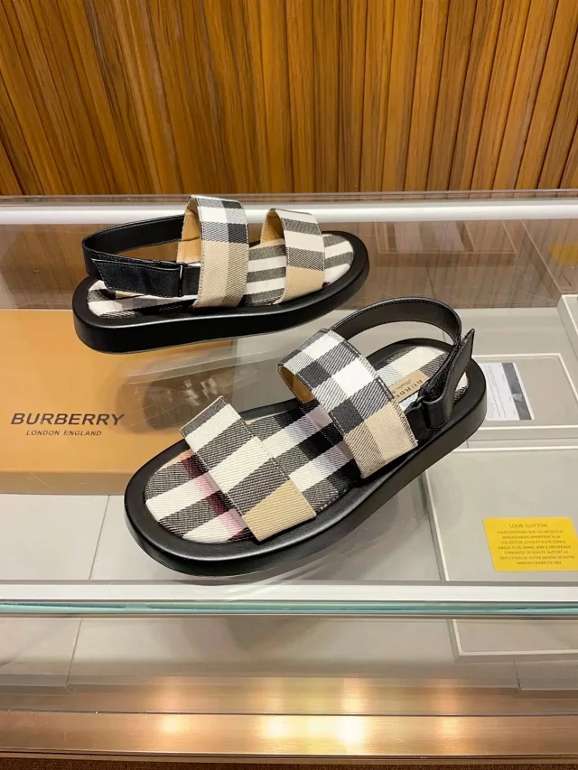 Burberry Sandals Check Cross-Strap product detail image 9