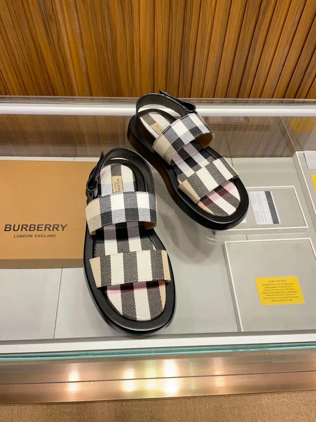 Burberry Sandals Check Cross-Strap product detail image 5