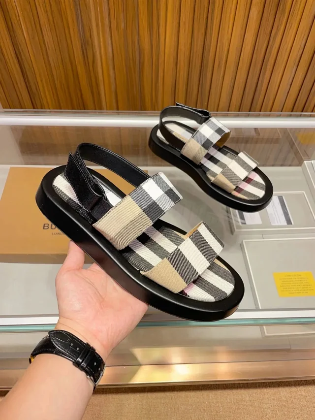 Burberry Sandals Check Cross-Strap product detail image 6