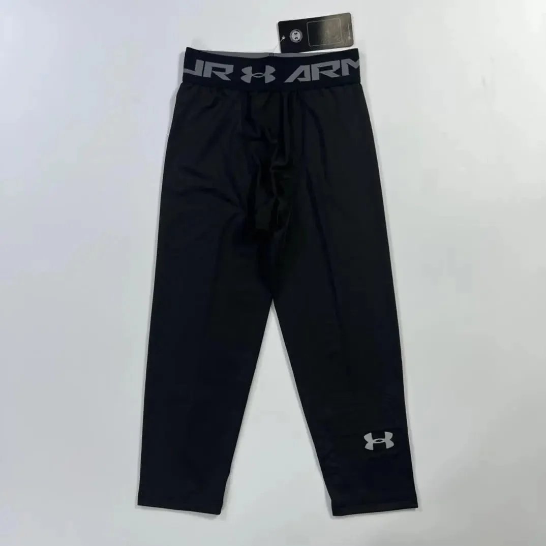 黑色七分紧身裤