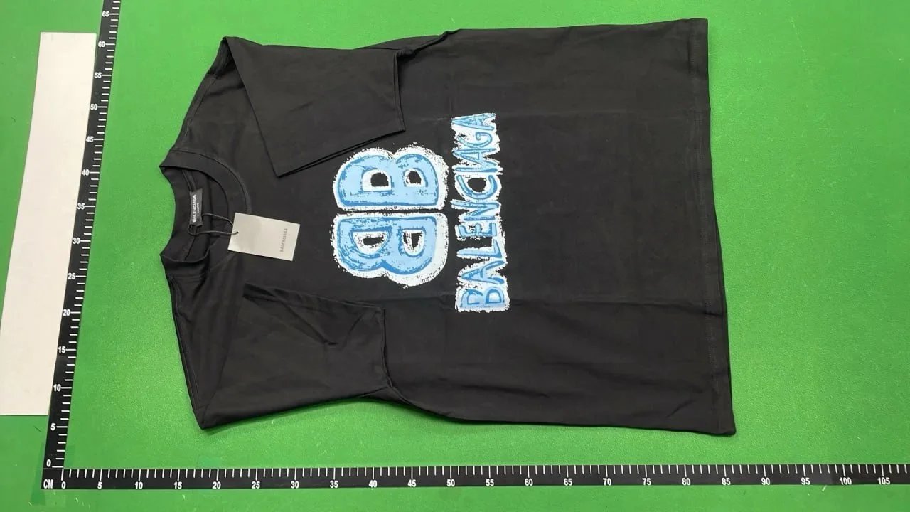 010109340-black