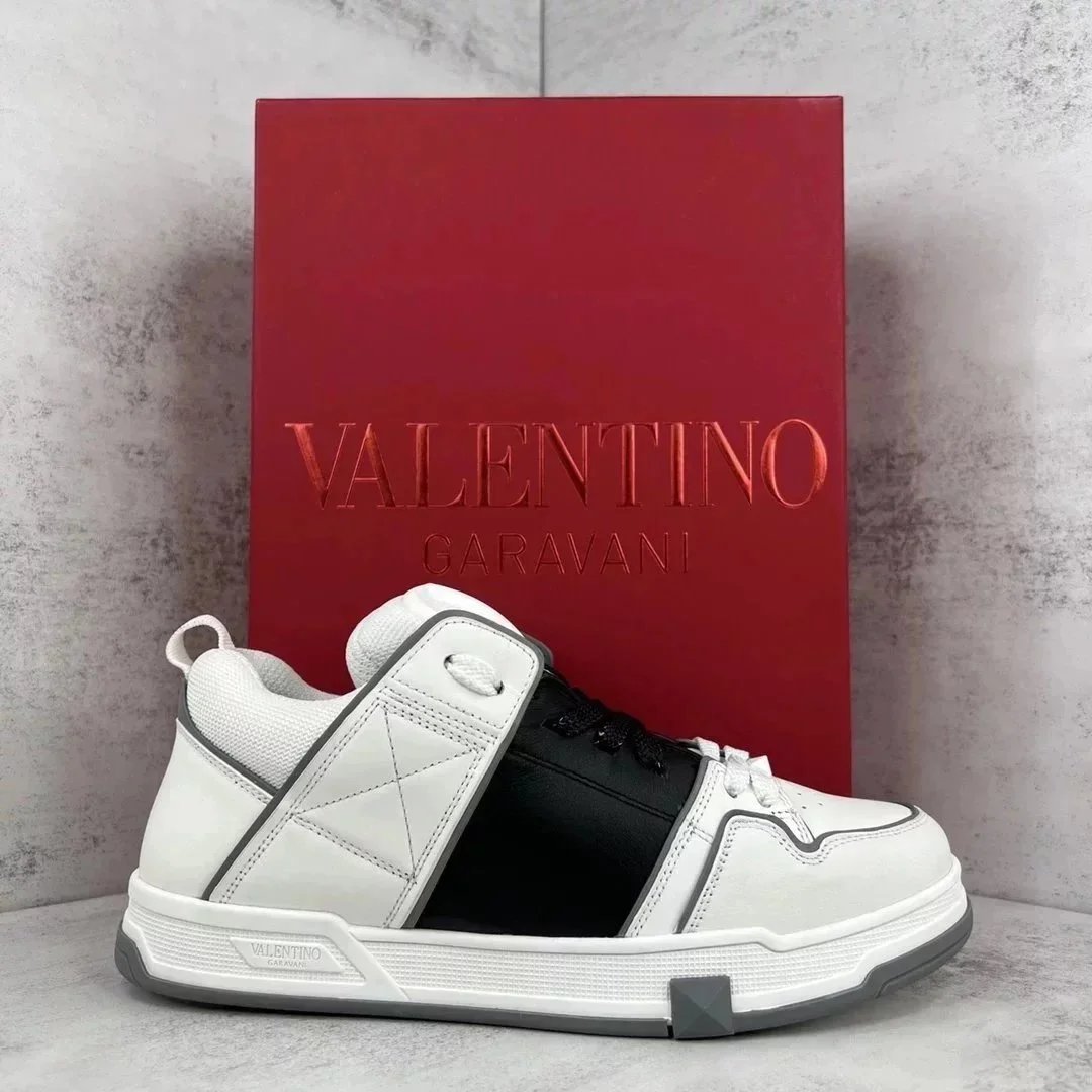 Valentino Garavani Open Skate Low Sneakers