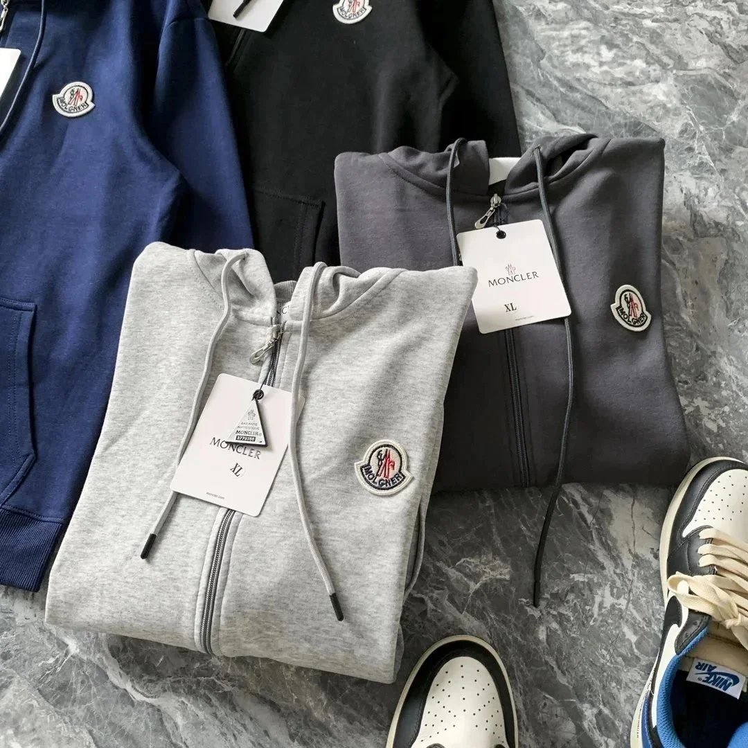 Moncler Logo-Embroidered Beige Sweat Shorts - 9