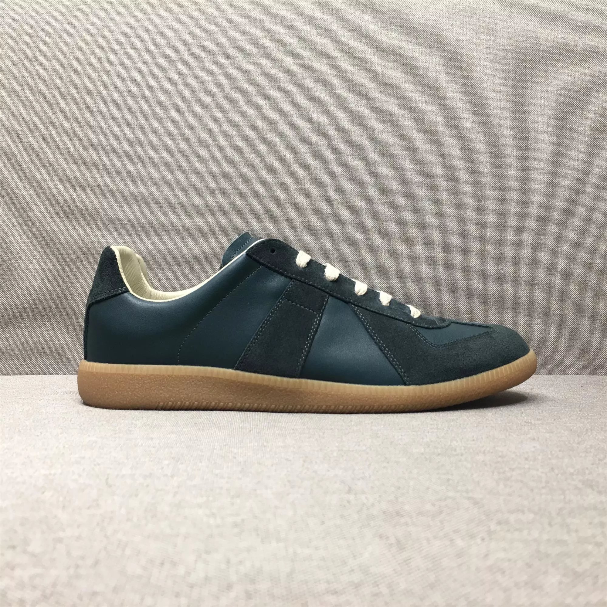 Dark green T7017