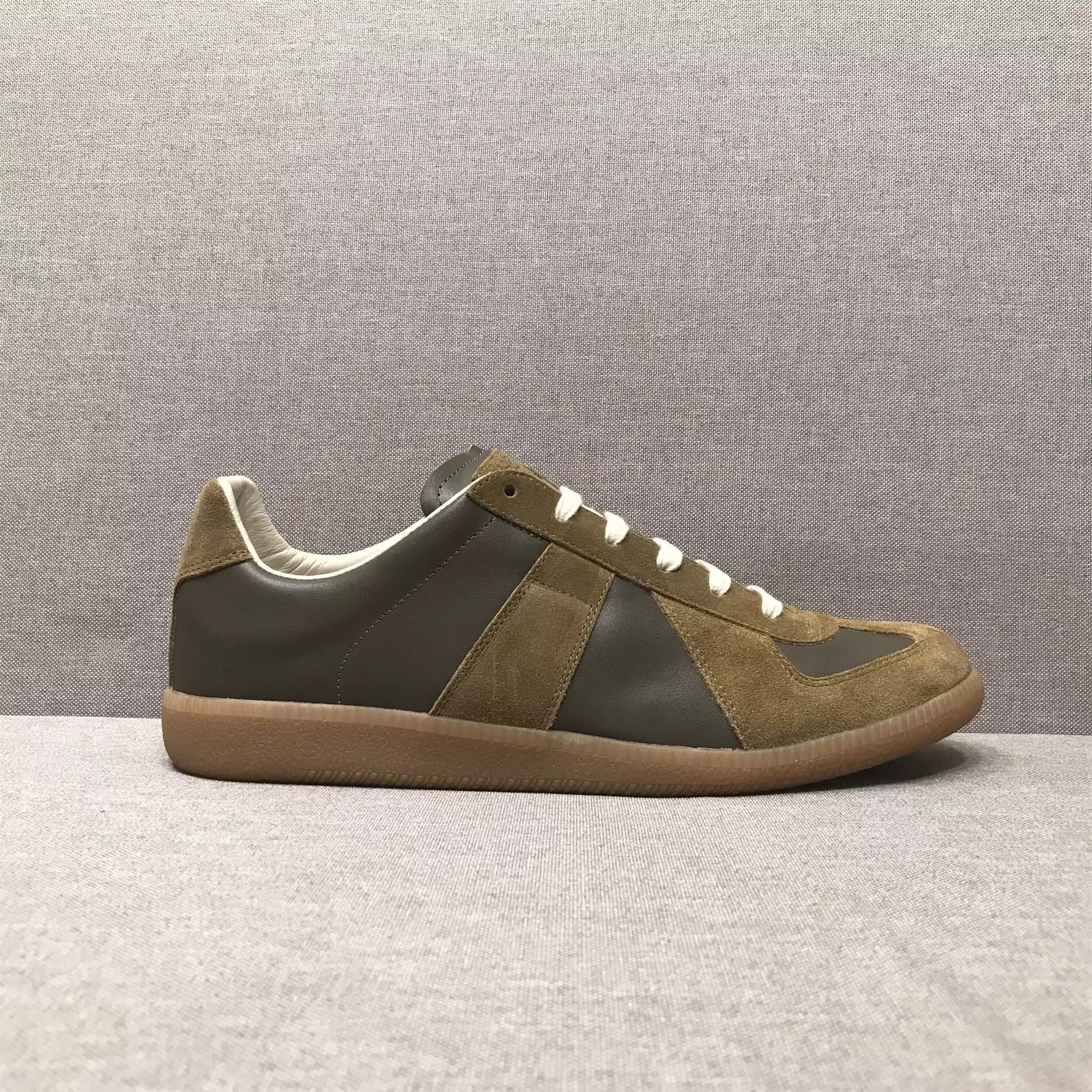Brown T8044
