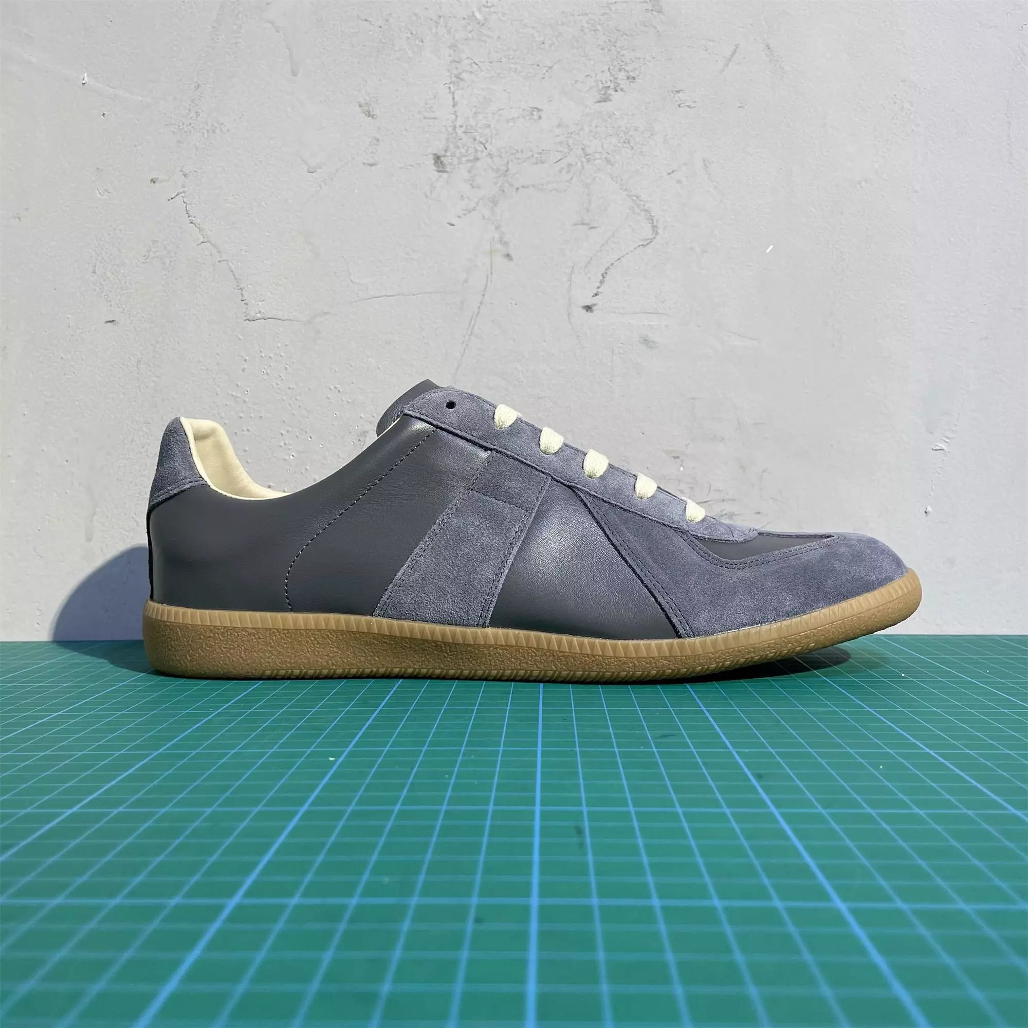 Gray H8674