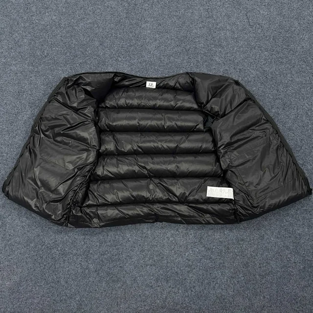 C.P. Company Vests Quilted Lens Pocket Puffer Vest product detail image 7
