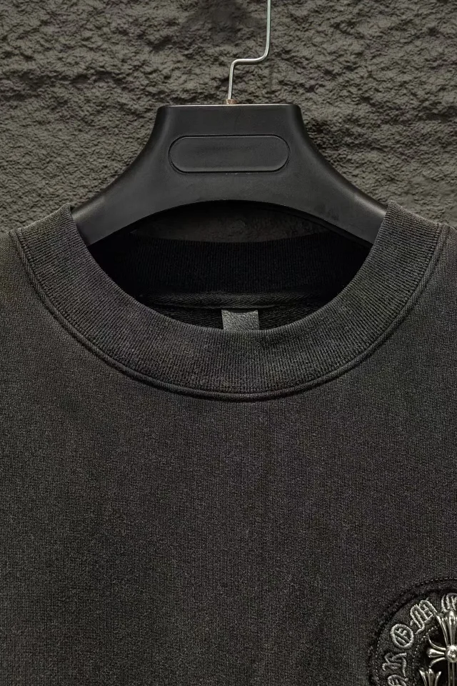 Chrome Hearts Hoodies & Sweatshirts Cross Patch Crewneck Sweatshirt product detail image 4