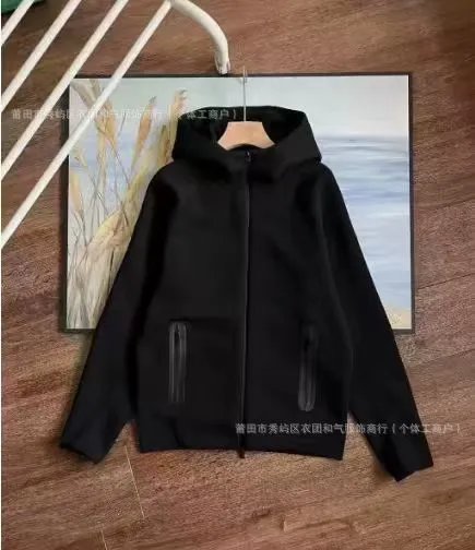 Top, Black
