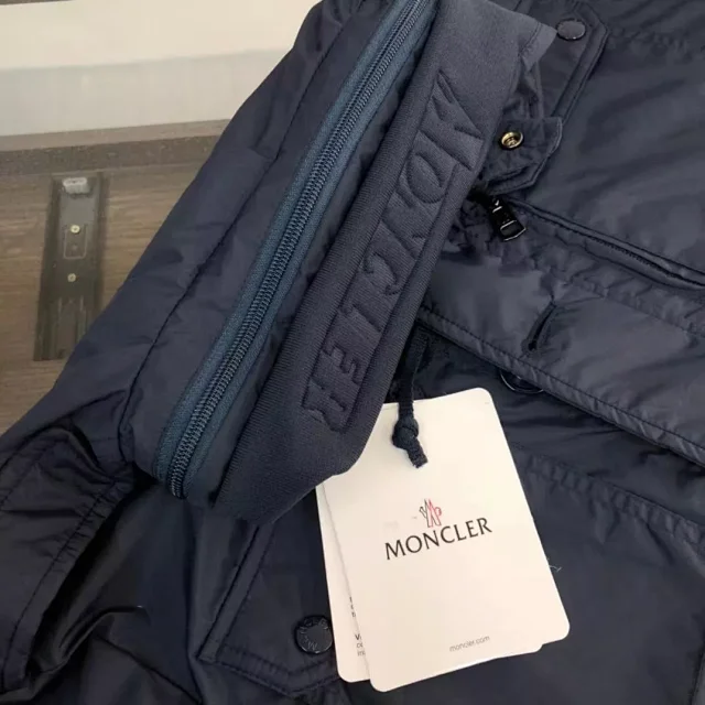 Moncler Jackets Hooded four-pocket jacket product detail image 12