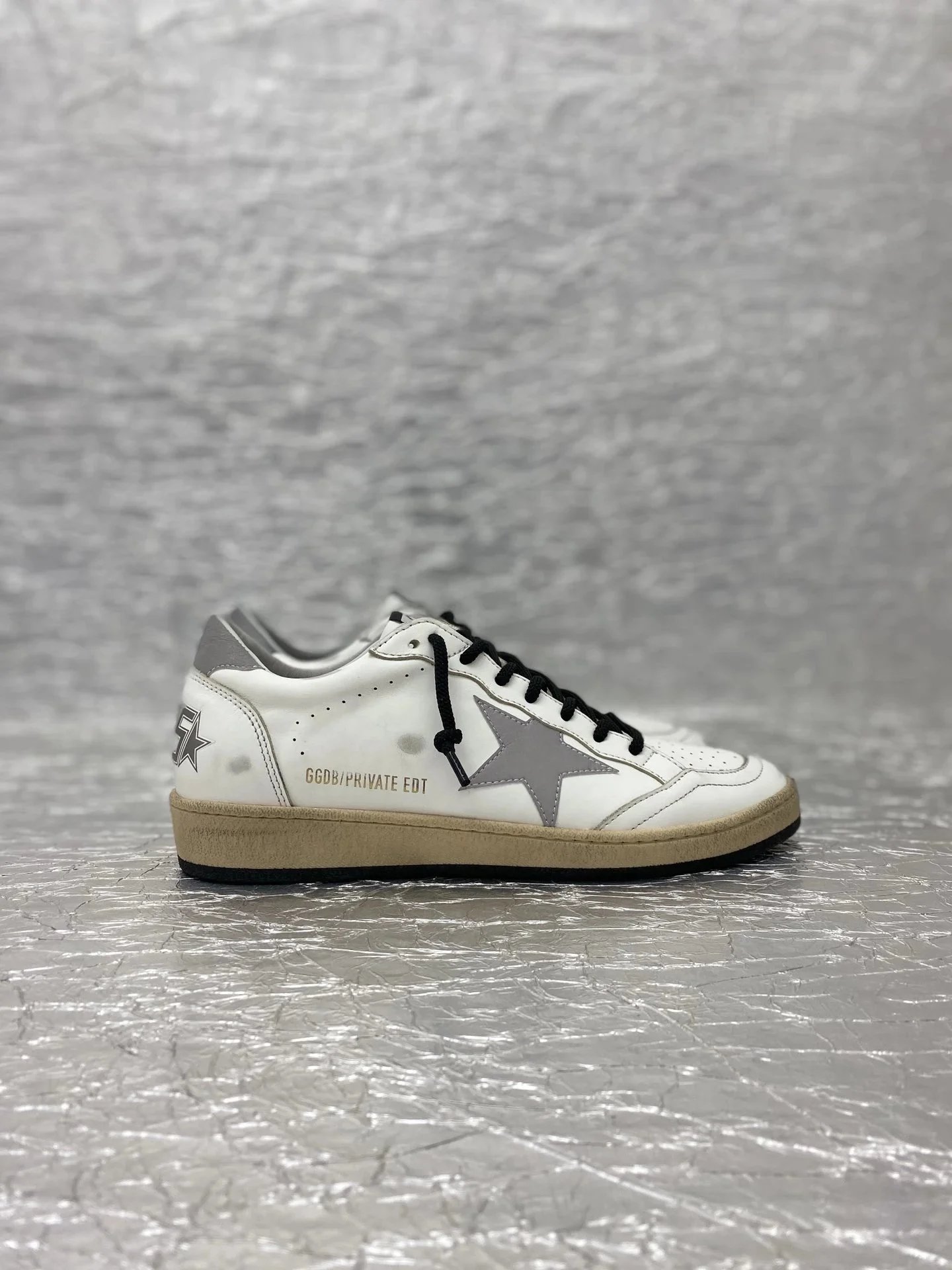 Golden Goose Ballstar White and Red Leather Sneakers - 11