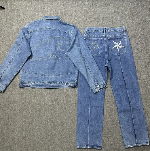 Off-White Diagonal Arrow Logo Light Wash Straight-Leg Jeans - 6