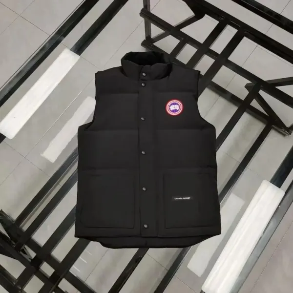 Canada Goose Freestyle Vest Black Down Vest - 1