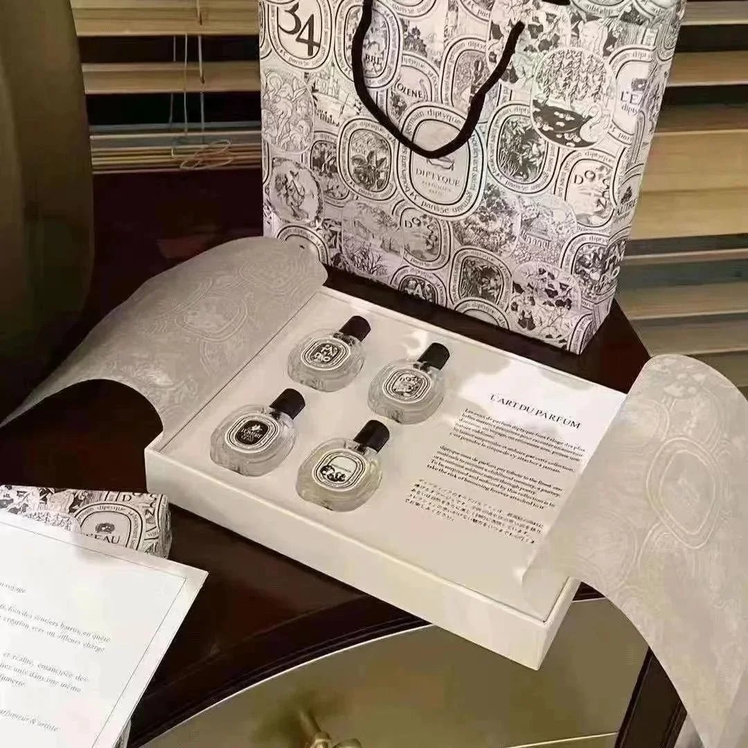 Diptyque L'Art du Parfum Miniature Perfume Set White - 1