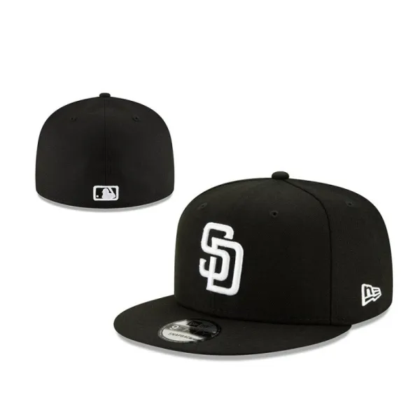 New Era San Diego Padres Black 9FIFTY Snapback Cap - 1
