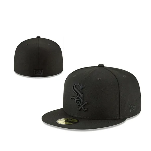 New Era Chicago White Sox Black on Black 59FIFTY Fitted Cap - 1